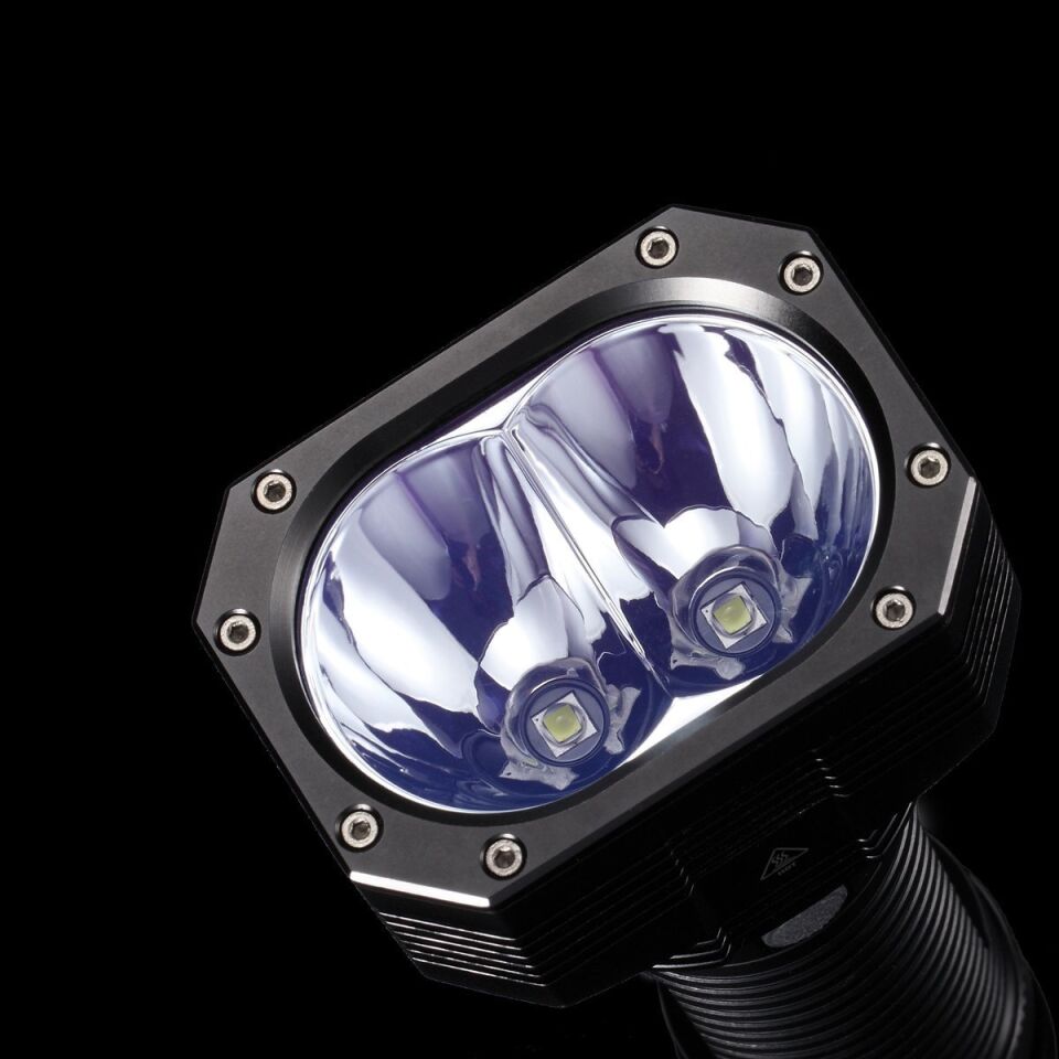Nitecore EAX 2000 Lümen El Feneri (8XAA)